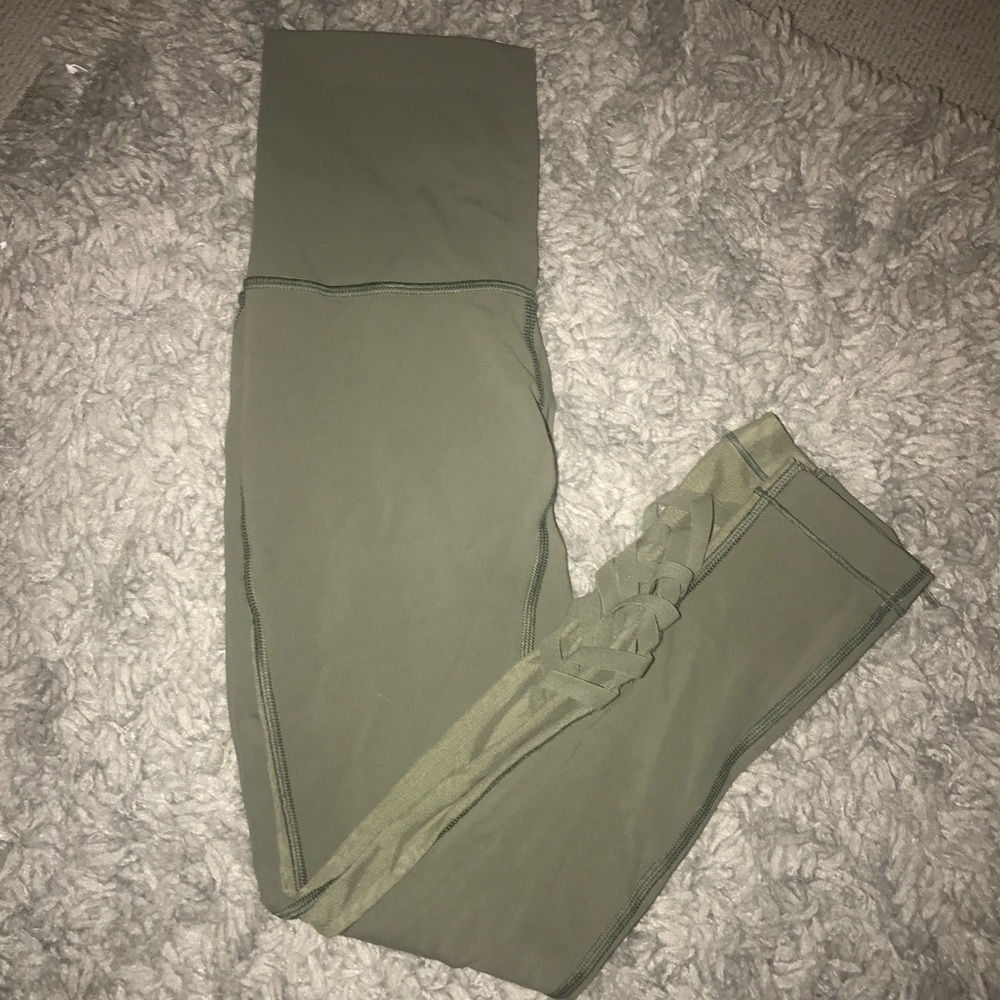 *LIMITED EDITION* Lululemon Mesh Leggings